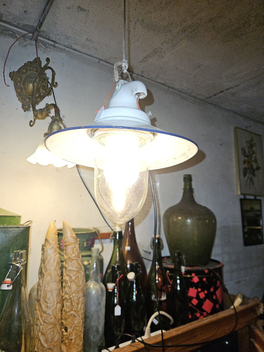 Lampade: Antike Stallampe – Usato da Cevio venduto da BiadiciN