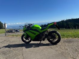 Top gepflegte Kawasaki Ninja 300 ABS Frisch ab MFK & Service