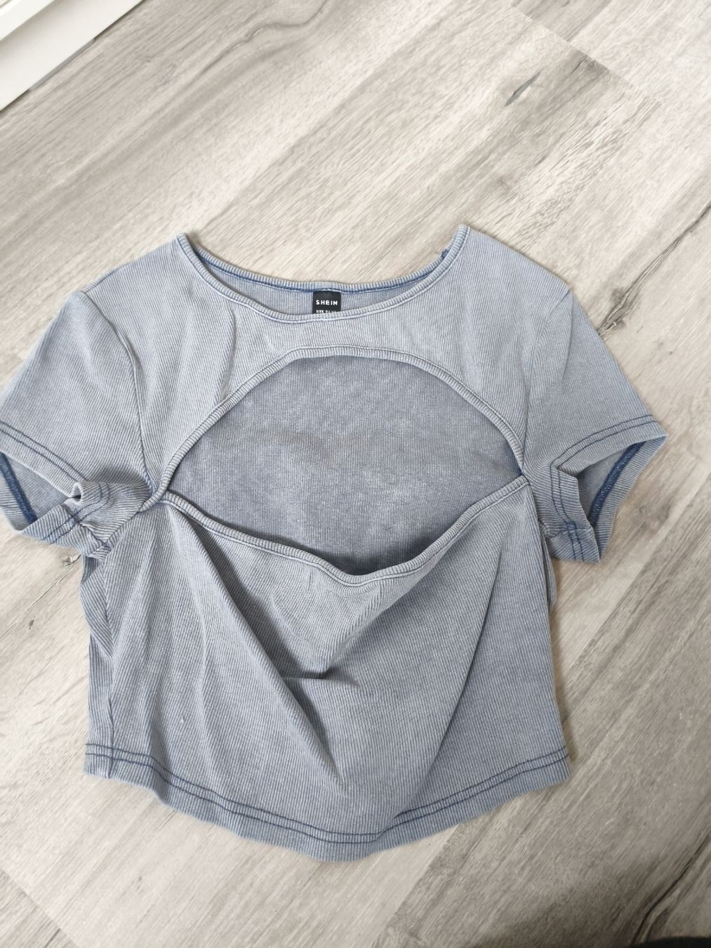 Shein Top: Top shein – Usato da Bioggio venduto da OresteIronix