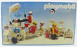 Playmobil 3404 Sanitäter, Spitalpersonal und Einrichtung