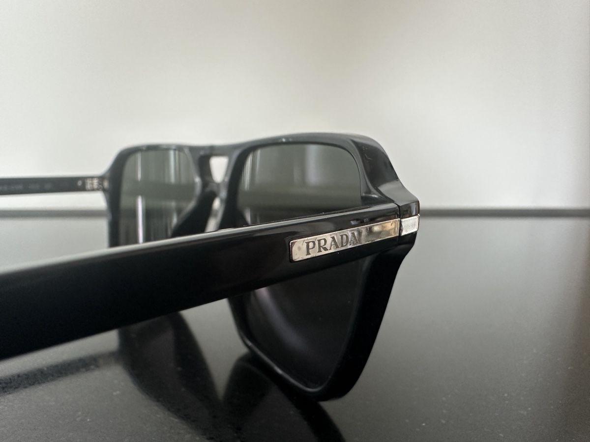 Prada Occhiali & Lenti: Prada Sonnenbrille inklusive Case/Etui. – Usato da Bern venduto da scng 5