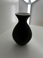 Kleine Porzellan Vase beschriftet