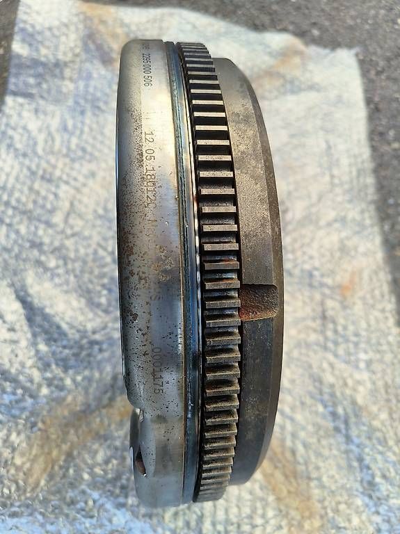 Tutti pezzi di ricambio auto: Schwungrad VW 2295 000 506 – Usato da Niederlenz venduto da SOSW-01 2