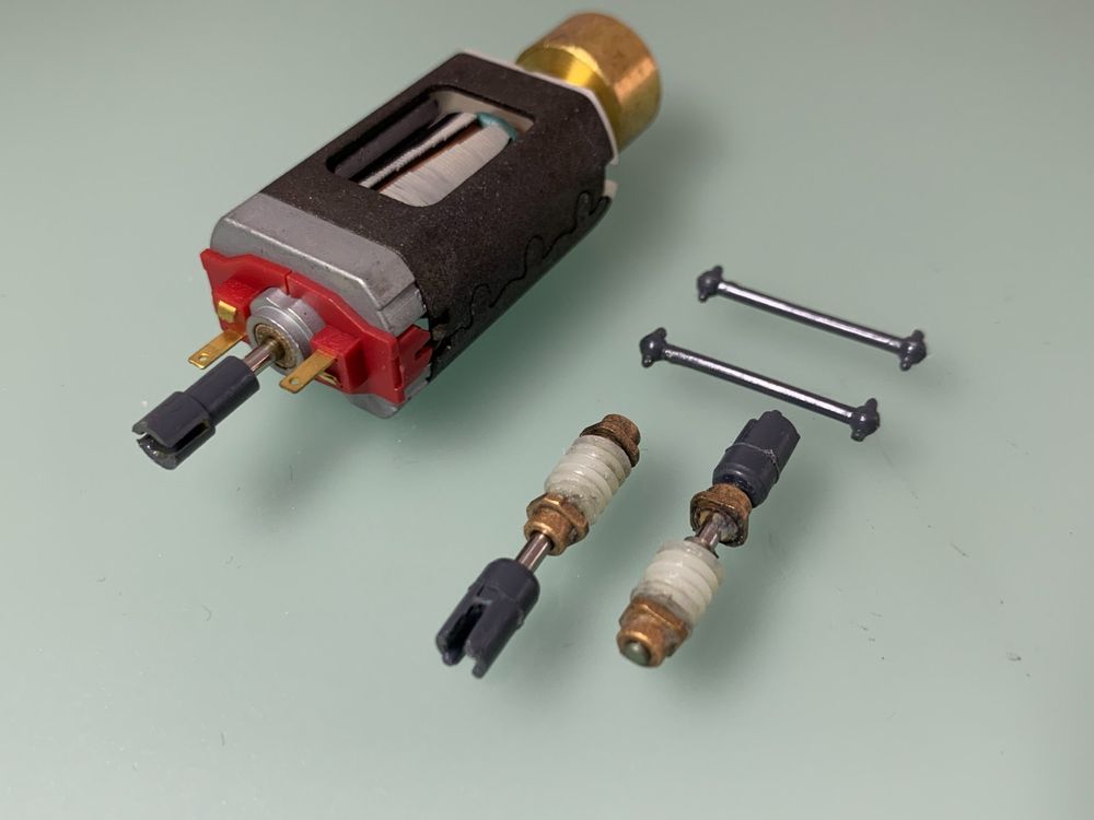 ROCO MOTOR SNCF BB 7300 inkl. Kardanwelle, Zahnräder, .. (Gebraucht) in ...
