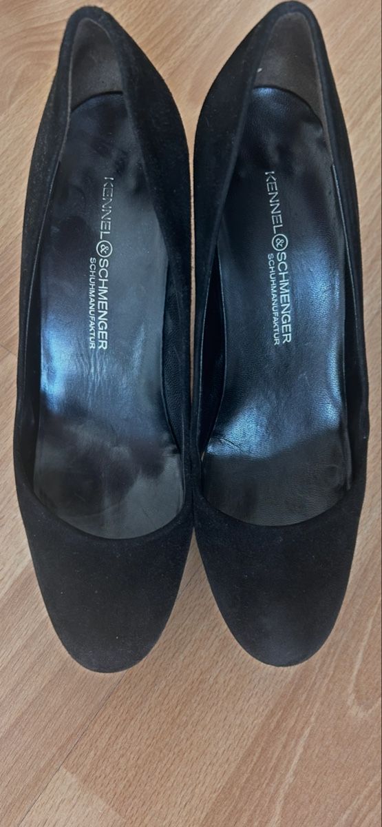 Kennel + Schmenger Scarpe da donna: Kennel & Schmenger  schwarze Wildlederpumps  37 – Usato da Zürich venduto da wil_g8st 4