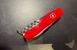 Victorinox Explorer in rot, neu!