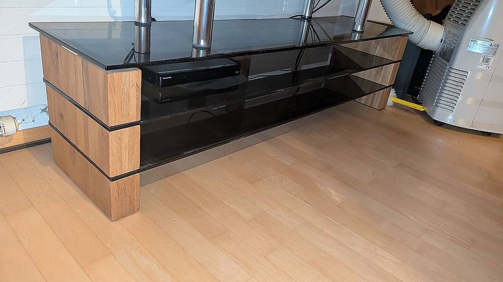 Mobili TV: TV Fernseh Möbel top Qualität – Usato da Aarburg venduto da horch_mal