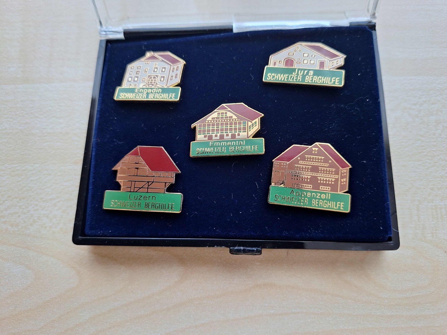 Plaketten & Abzeichen: Pins – Neu (gemäss Beschreibung) aus Oberuzwil von olga18r 1