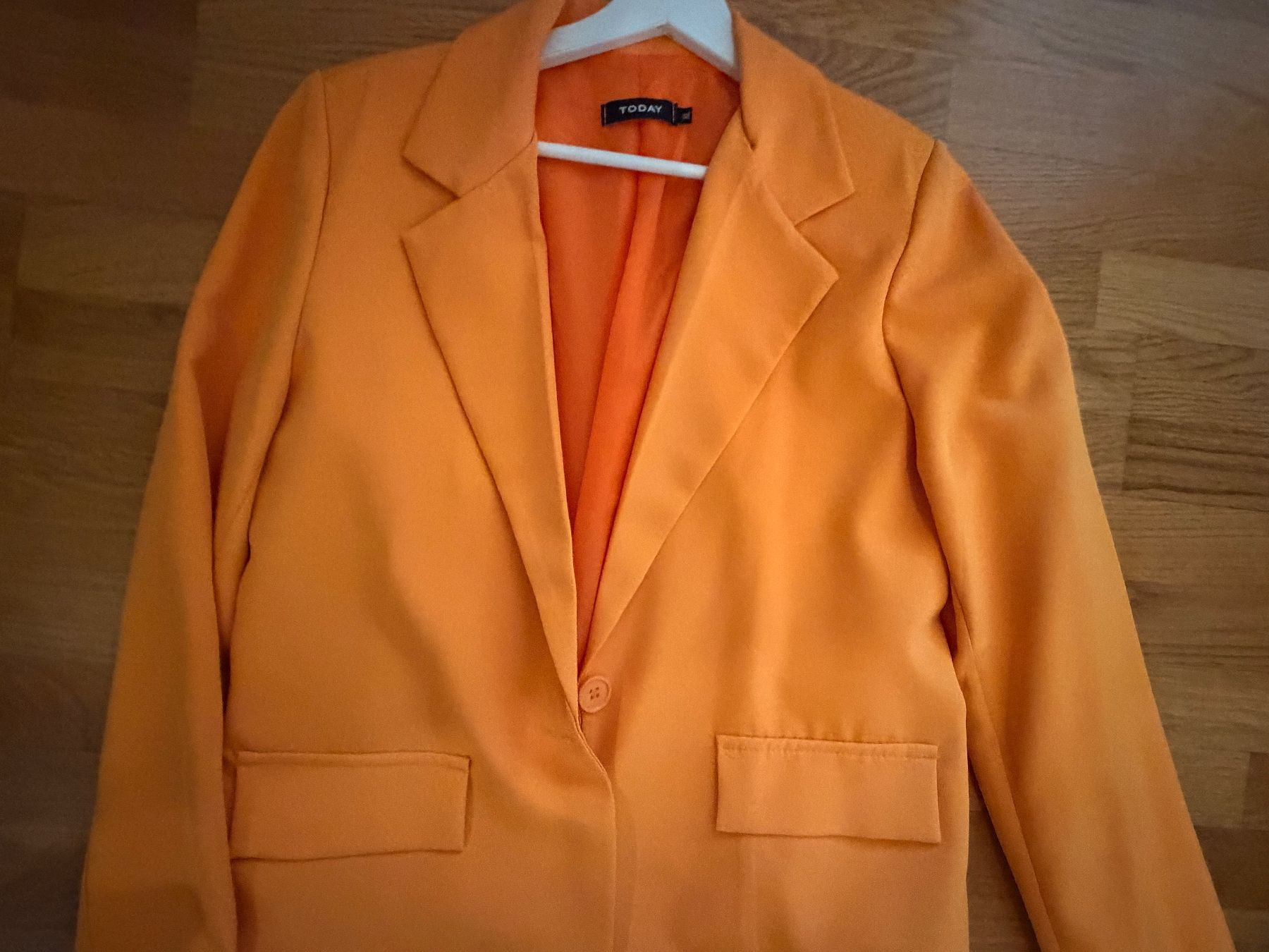 Completi & Tailleur: Eleganter Oranger Blazer NEU – Nuovo (secondo la descrizione) da bülach venduto da Happylion1