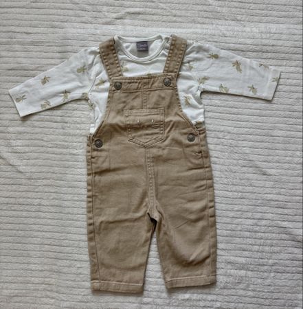 Baby Set Gr. 62/68 – Latzhose & Langarm-Shirt, Hasen-Motiv