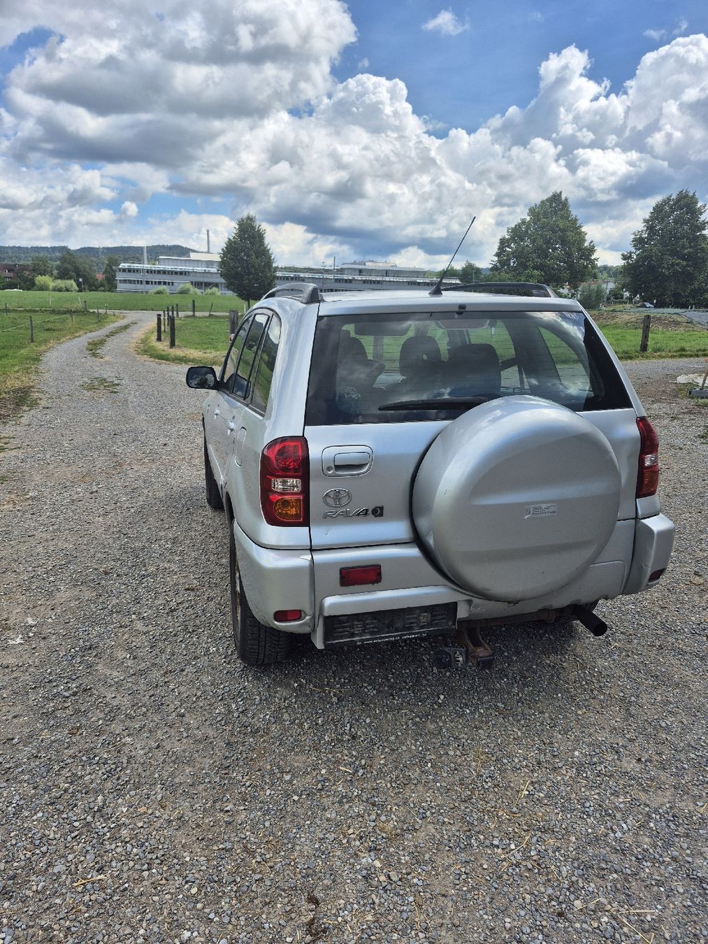 Toyota Autos: Toyota RAV 4 – D'occasion à Fehraltorf par uel_sb2n 4