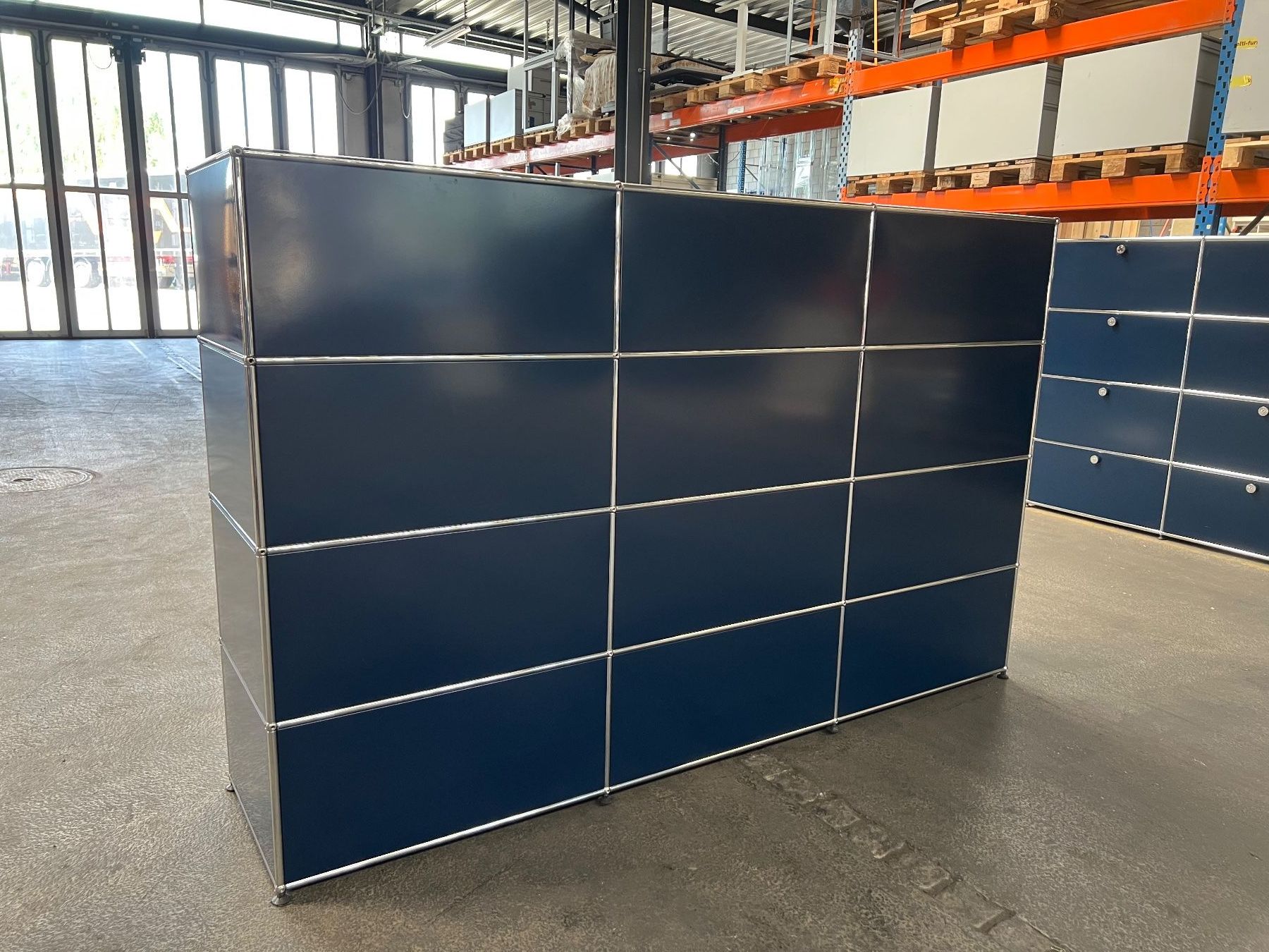 USM Scaffali: USM Haller Highboard 3x4 in blau – Usato da Wangen an der Aare venduto da TBYN 5