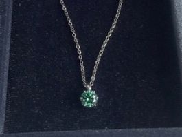 Elegante Silberkette mit grünem Moissanit Neu