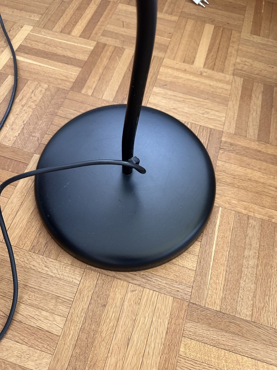 Lampade: Vintage schwarze Wellige Ständerlampe  – Usato da Baden venduto da Marytumby 4