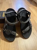 Teva sandales taille 40