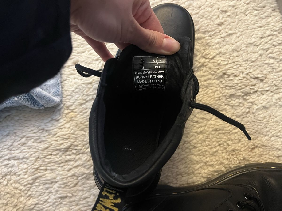 Herrenschuhe: Bottines doc Martens peu portées  – Gebraucht aus Ecuvillens von Baccara05 3