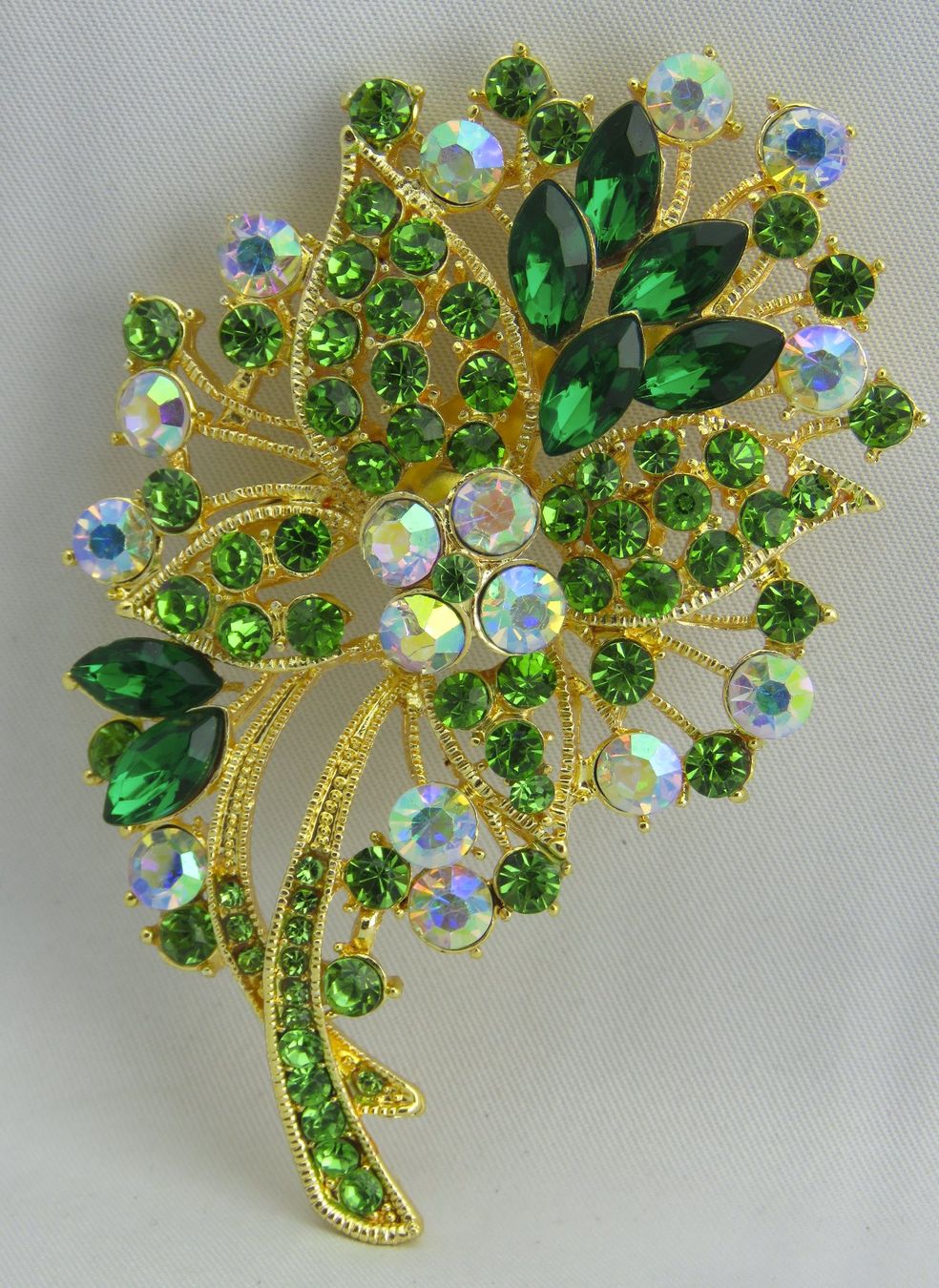 Spille & Fermagli: Brosche  -  mit Glitzersteinen  -  7,5x4,6cm  -  Neu – Nuovo e nell'imballaggio originale da Grenchen venduto da Yamahwildstar16