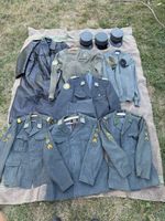 Lot d’uniformes militaires