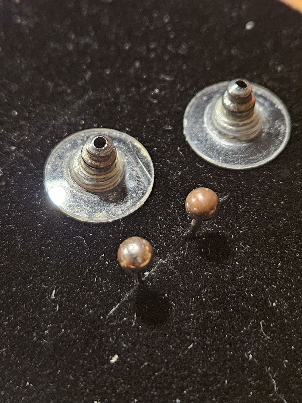Orecchini pendenti & Orecchini a lobo: Ohrstecker Kugel Design silberfarben gebraucht – Usato da Wettingen venduto da Sk8ertomda
