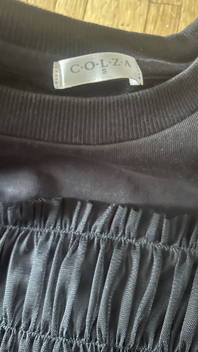Maglioni & Felpe: Colza Pulli mit Rüschchen aus Japan Gr.S – Nuovo (secondo la descrizione) da Tagelswangen venduto da Bomu 1