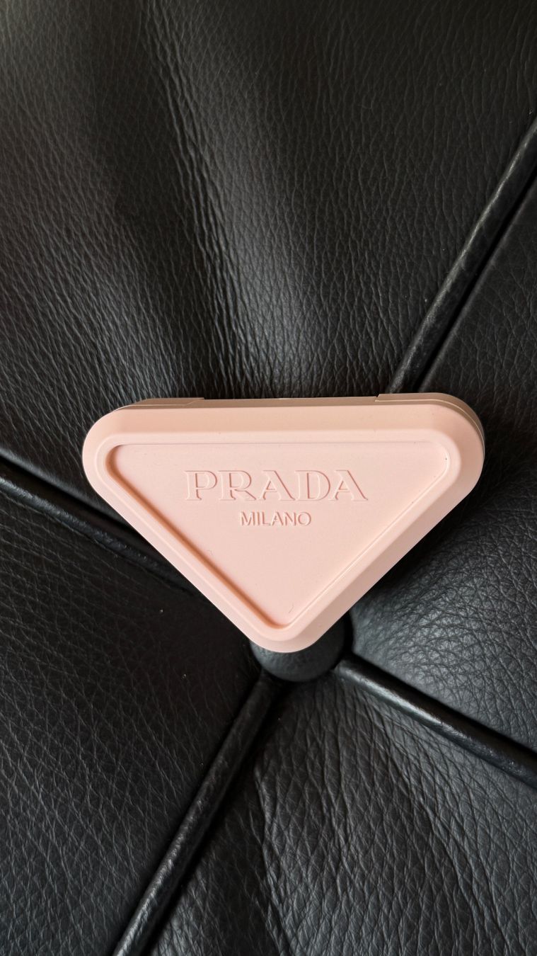 Make-up: Prada Blush Farbe Tulip – Gebraucht aus Zürich von smi_57ql 5