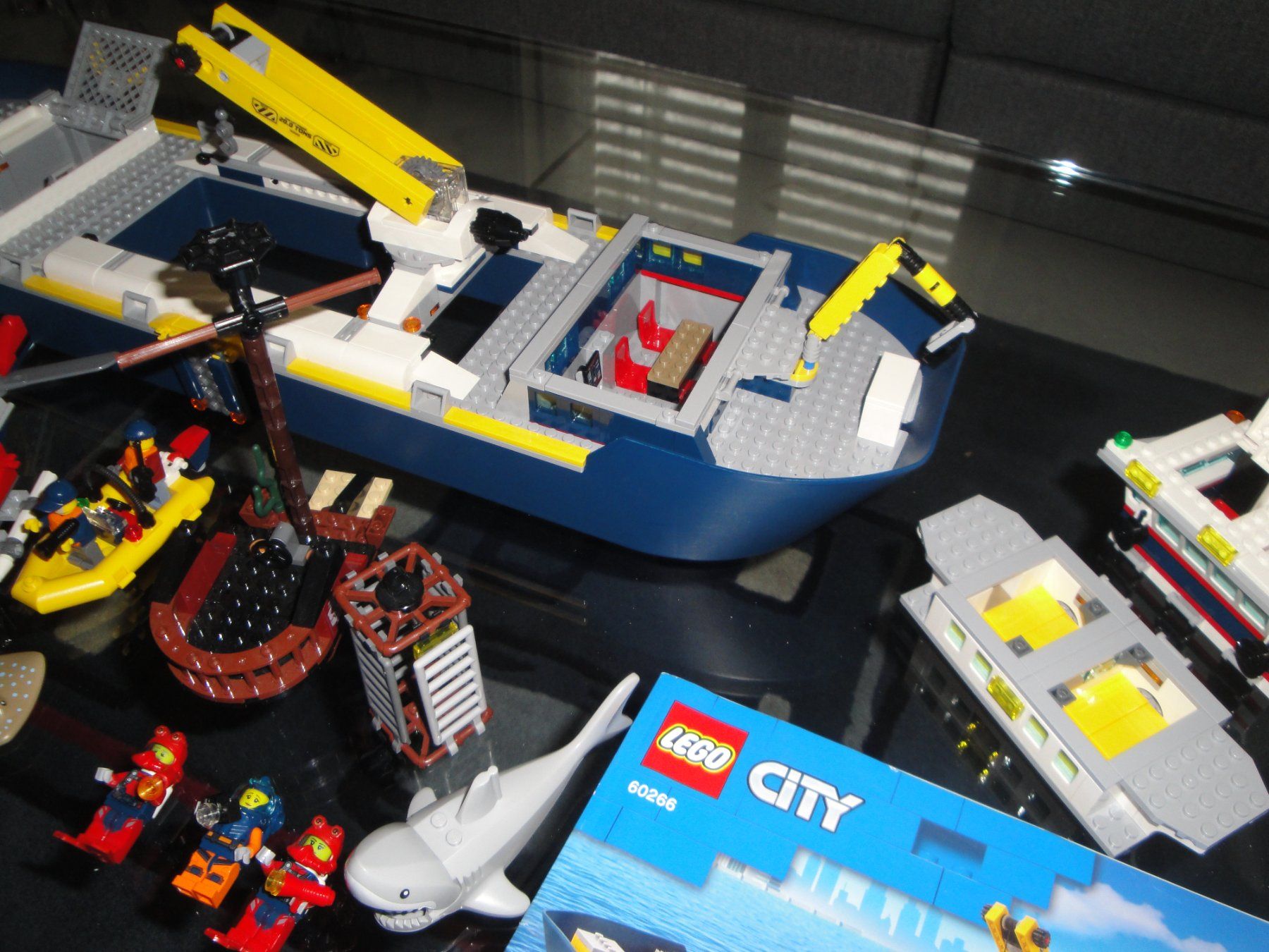 Lego Baukästen: LEGO City 60266 Ocean Exploration Ship – Gebraucht aus Oberentfelden von  2