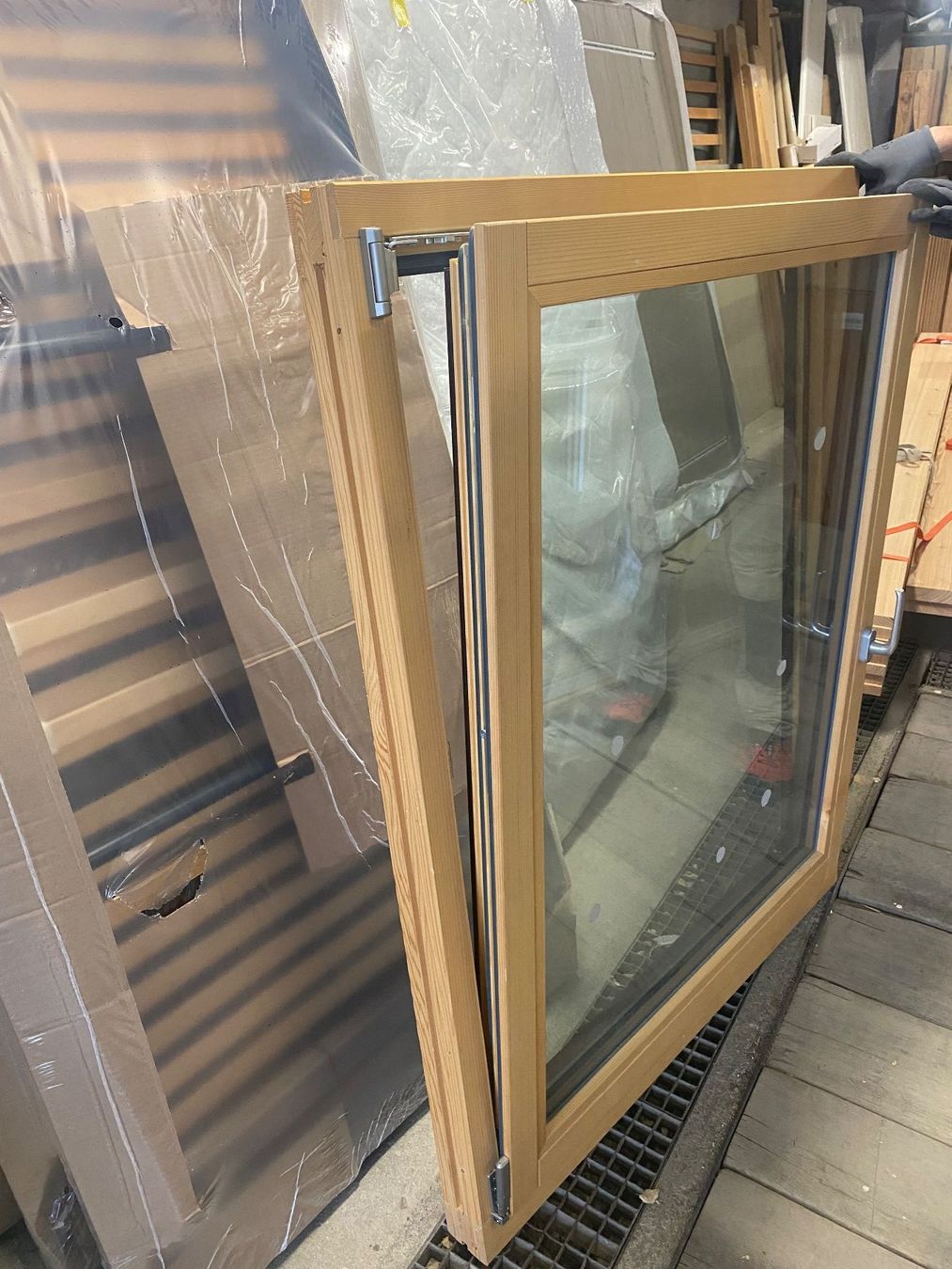 Fenster: Holz/Alufenster mit Griff – Gebraucht aus Bever von tke_d87f 3