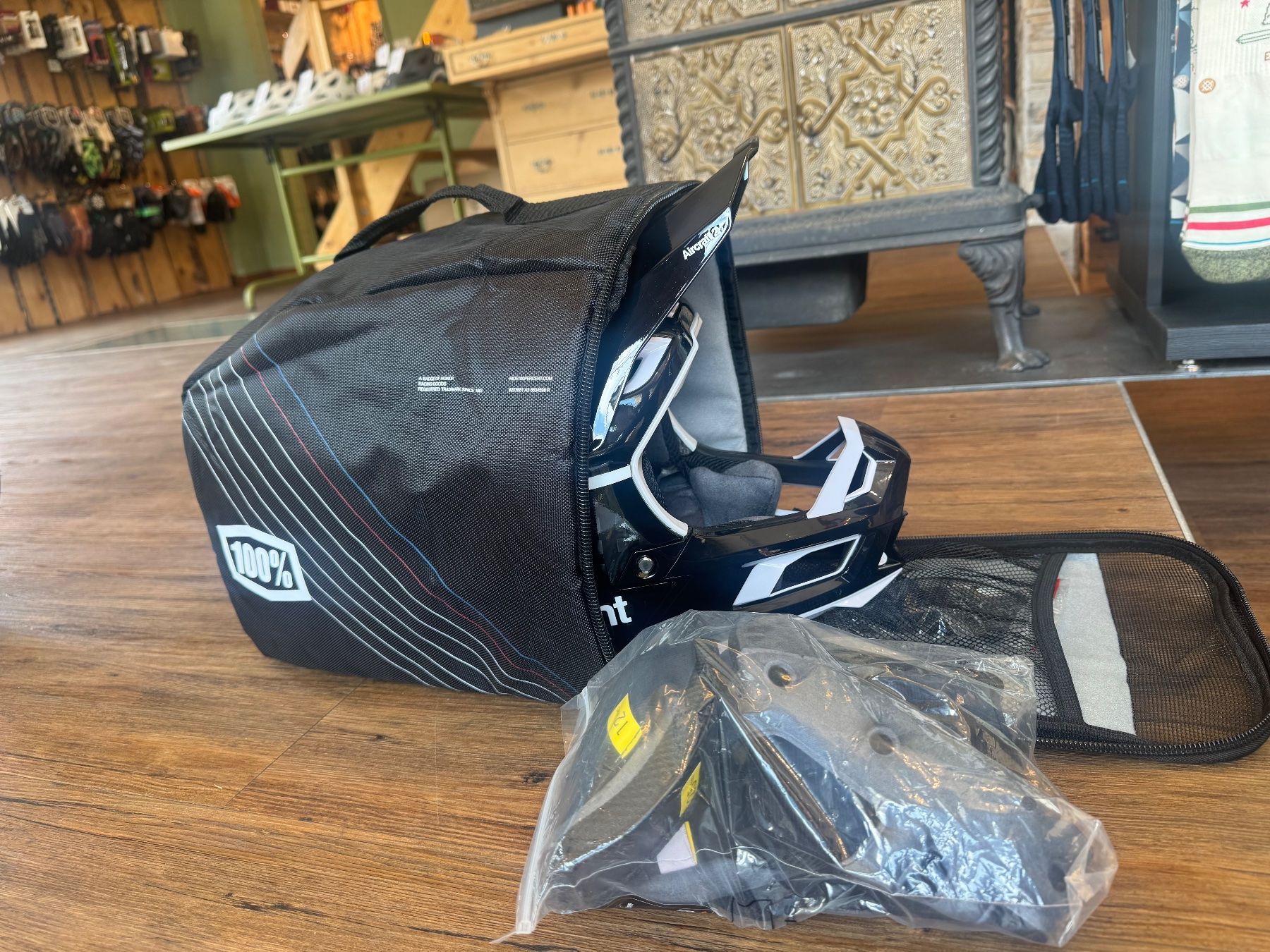 Caschi: 100% Aircraft 2 Fullface Helm NEU Gr. M – Nuovo e nell'imballaggio originale da Hochdorf venduto da TreeLeeHochdorf 4