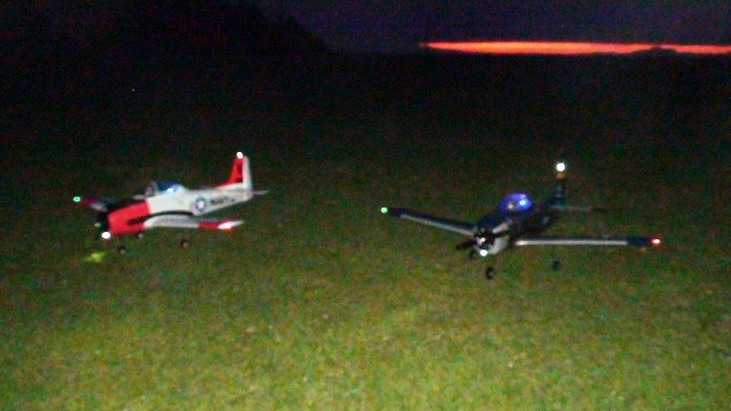E-Flite Modellismo RC: Flieger mit Nachtbeleuchtung – Usato da Wilen b. Wollerau venduto da Loonyacht 1