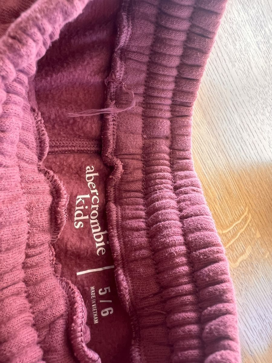 Abercrombie Lotti & Set di vestiti: Abercrombie & Fitch // Grösse 5/6 – Usato da Luzern venduto da simjo 2