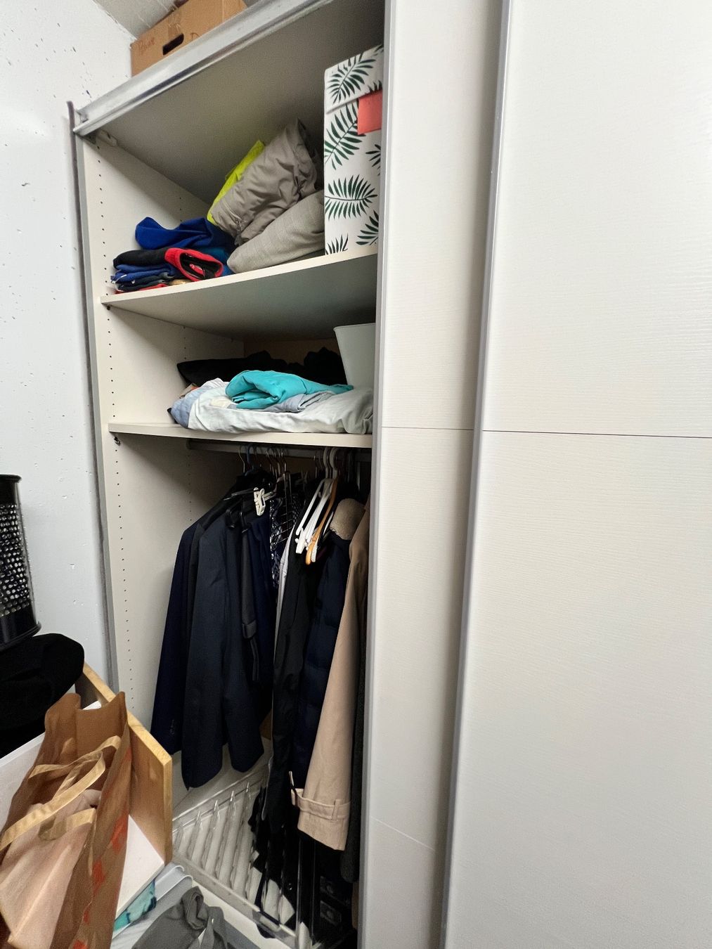 Pfister Schränke: Kleiderschrank mit Schiebetüren – Neu (gemäss Beschreibung) aus Neuenhof von rah_j2qp 2
