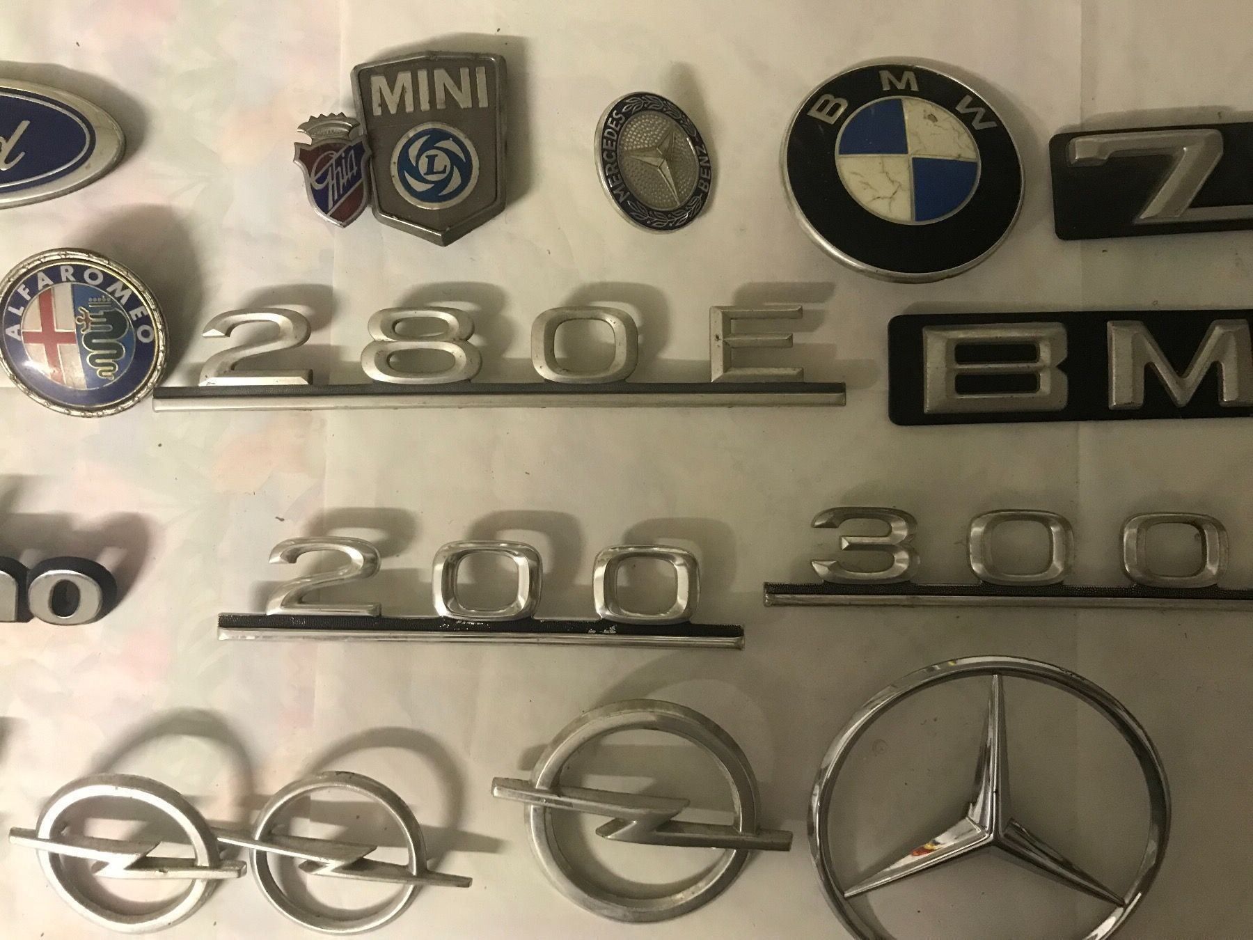 Accessori per altri veicoli: Automarken Logos – Usato da Neuenhof venduto da Himmel2 4