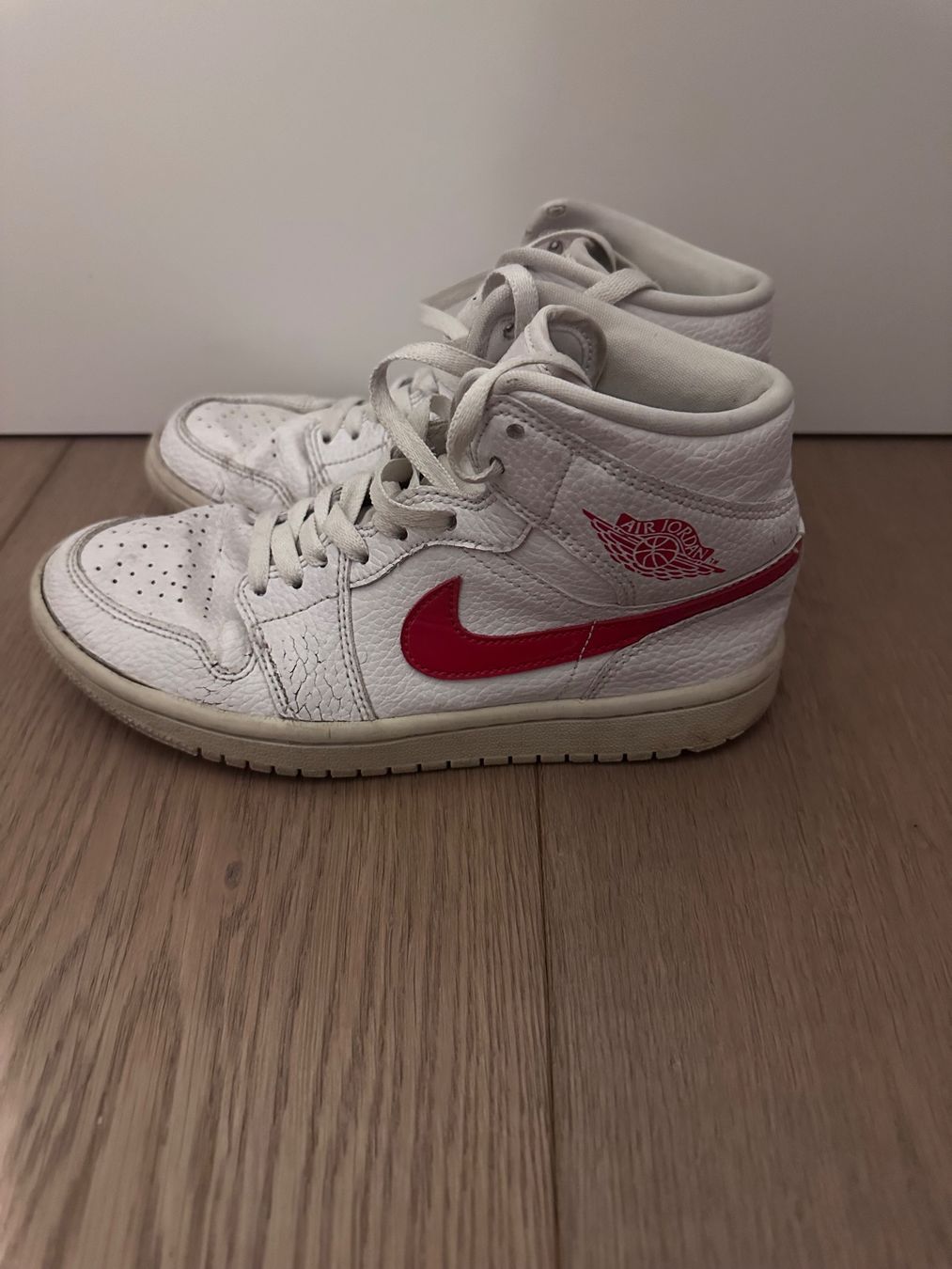Jordan Scarpe da uomo: Nike Jordan 1 Mid – Usato da Schindellegi venduto da adb_5s8g 1