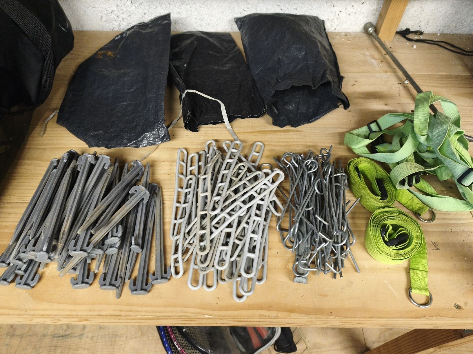 Accessori: Heringe für Zelt  – Usato da Gontenschwil venduto da Jeepli1970