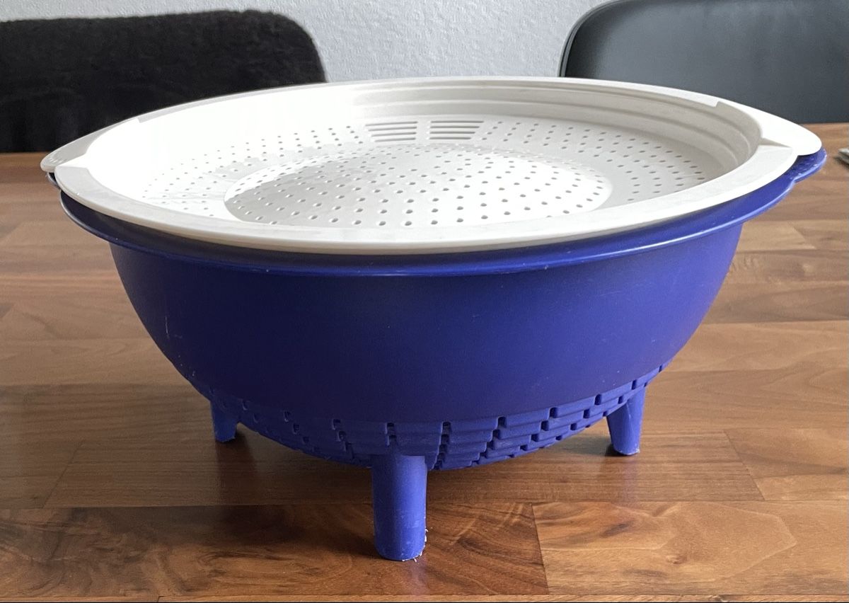 Tupperware Elettrodomestici da cucina: Tupperware Löchersieb/Abtropfsieb/Löcherbecken – Usato da Schwerzenbach venduto da Muffi01