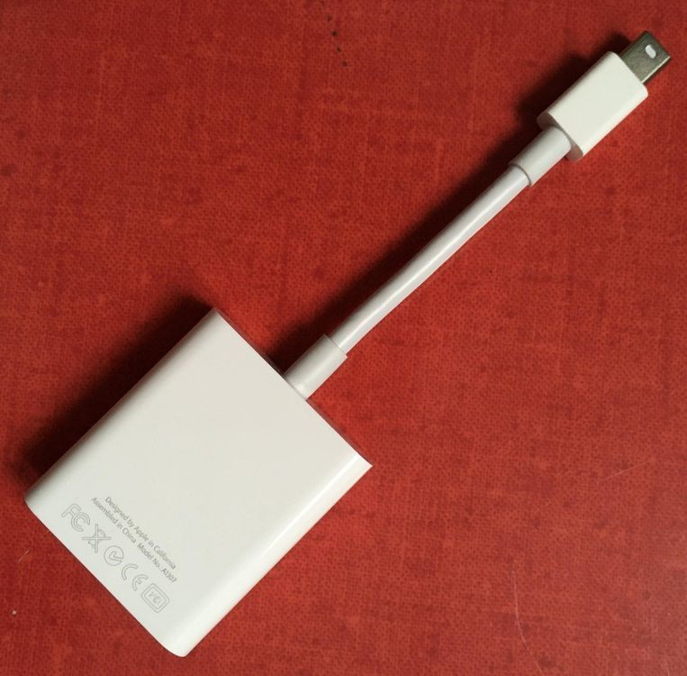 Apple Lecteurs & Adaptateurs: Mini Display Port to VGA Adapter – Neuf (Voir description) à Zürich par Derrick8