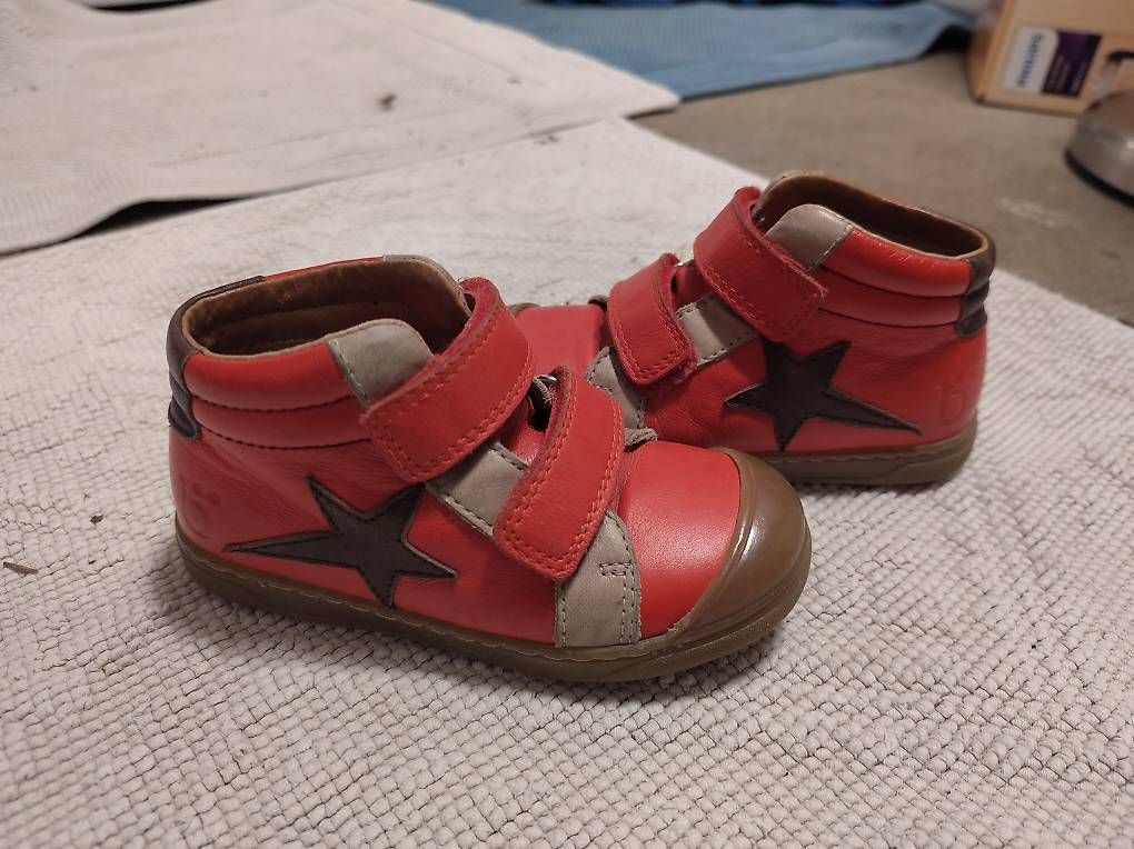 Schuhe für Jungen: Basket chaussure Benjie taille 24 – Gebraucht aus Veyrier von cec_2xq6 1
