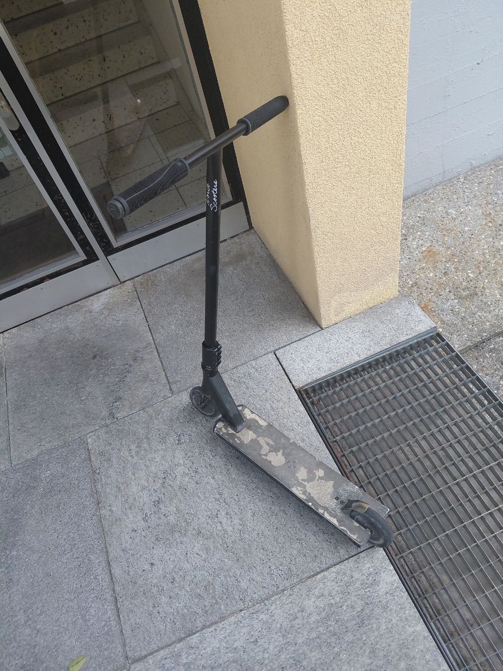 Scooter: scooter perfekt gemacht für tricks oder skaterplatz – Usato da Glattbrugg venduto da din_nl6n 1