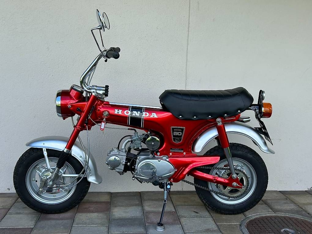 Strada: Honda ST50 Dax 50ccm – Usato da Altwis venduto da Benly