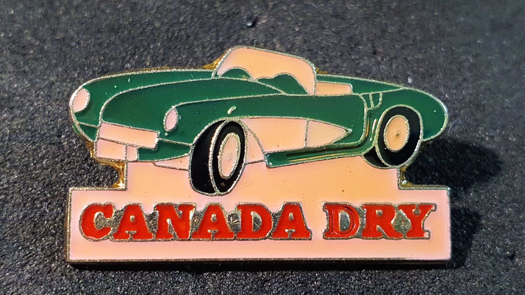 Plaquettes & Badges: V685B - Pin Auto Oldtimer Canada Dry – D'occasion à Reinach BL par Boston-Verkauf