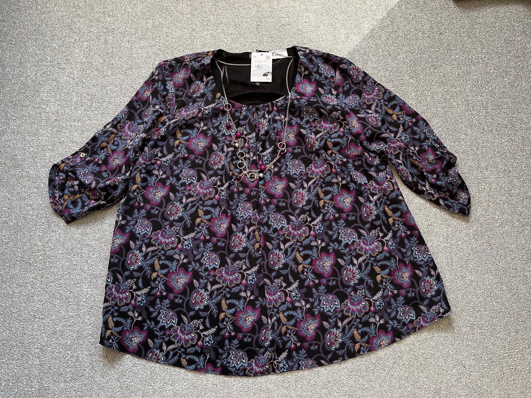C&A Camicette: Festliche Bluse Gr 44. Fabrikneu – Nuovo e nell'imballaggio originale da Rekingen AG venduto da Barmaleus
