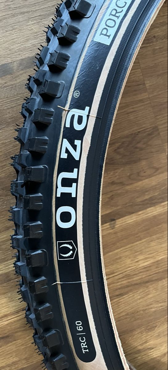 Biciclette: 1x neue Velo Reife – Nuovo e nell'imballaggio originale da Zürich venduto da Bidon3011 2