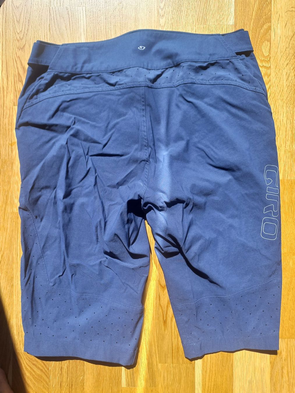 Giro Pantaloni: Short vélo VTT Giro, taille M – Usato da La Tour-de-Peilz venduto da Gilbrtogil 1
