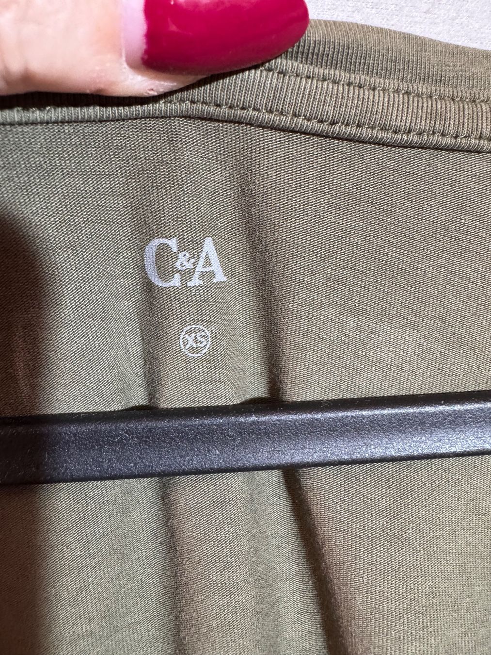 C&A Tops: Olivgrünes Basic Top Von C&A Gr. XS – Gebraucht aus Grosswangen von second_hand_dress 1