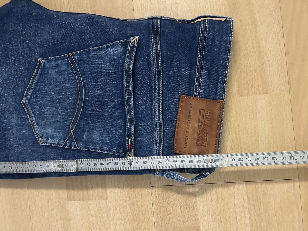 Tommy Hilfiger Jeans: Tomy hilfiger Jeans  – Usato da Geuensee venduto da nosliv 3