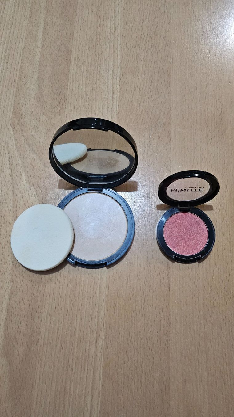 Make-up: Cosmetics Puder & Rouge Set (Minute) – Usato da Luzern venduto da Gabriella1011