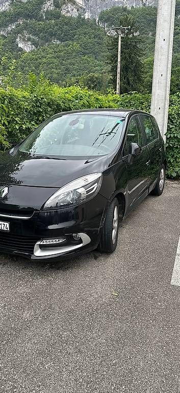 Renault Automobili: Renault Scenic – Usato da Genève venduto da yar_7g5s