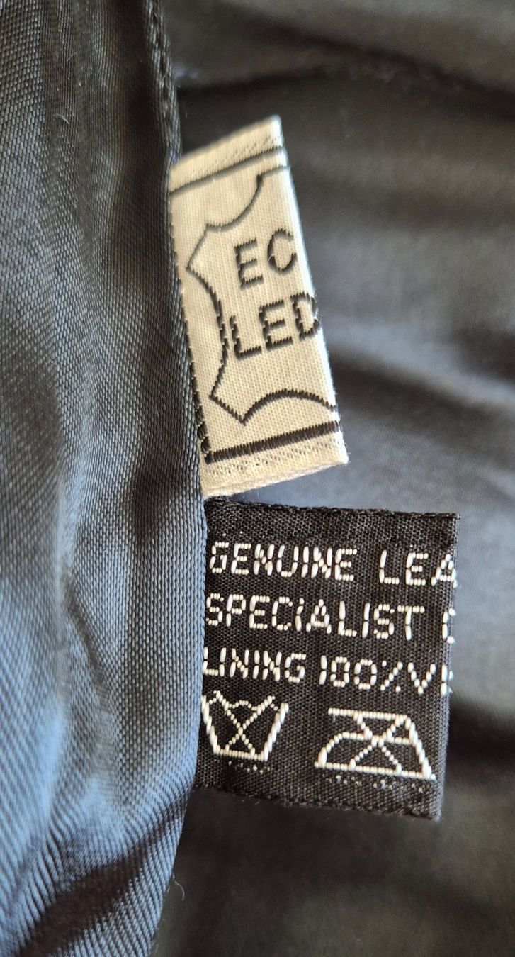 Pantalons: Short vintage en vrai cuir – D'occasion à Villars-sur-Glane par Verocac 5