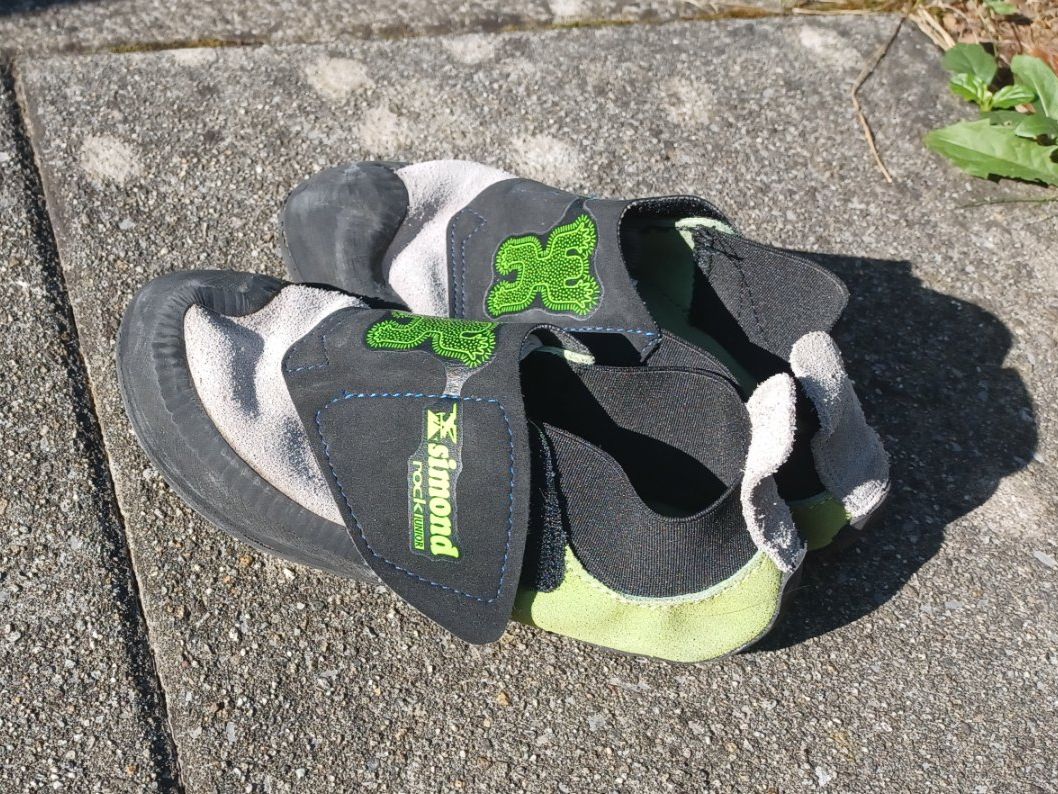 Schuhe für Jungen: Kletterschuhe Gr.35 – Gebraucht aus Adligenswil von Teak7