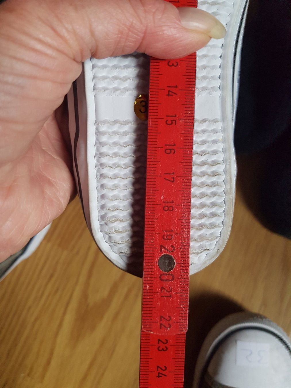 Scarpe per ragazzi: 2 Slipper gr 32 – Usato da Spiegel b. Bern venduto da Sunny0290 2